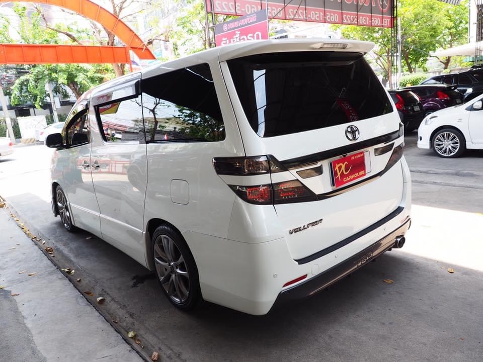 Toyota Vellfire ปี 2012 สีขาว