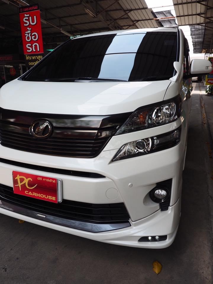 Toyota Vellfire ปี 2012 สีขาว