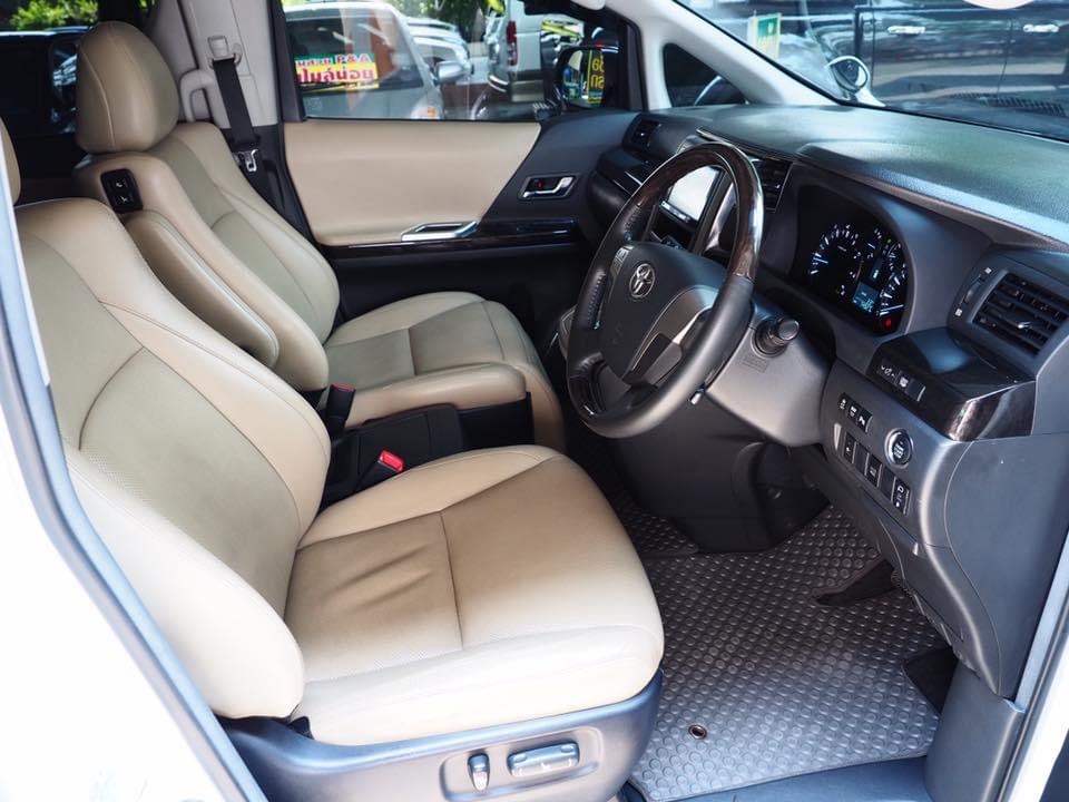 Toyota Vellfire ปี 2012 สีขาว (รูปที่ 10)