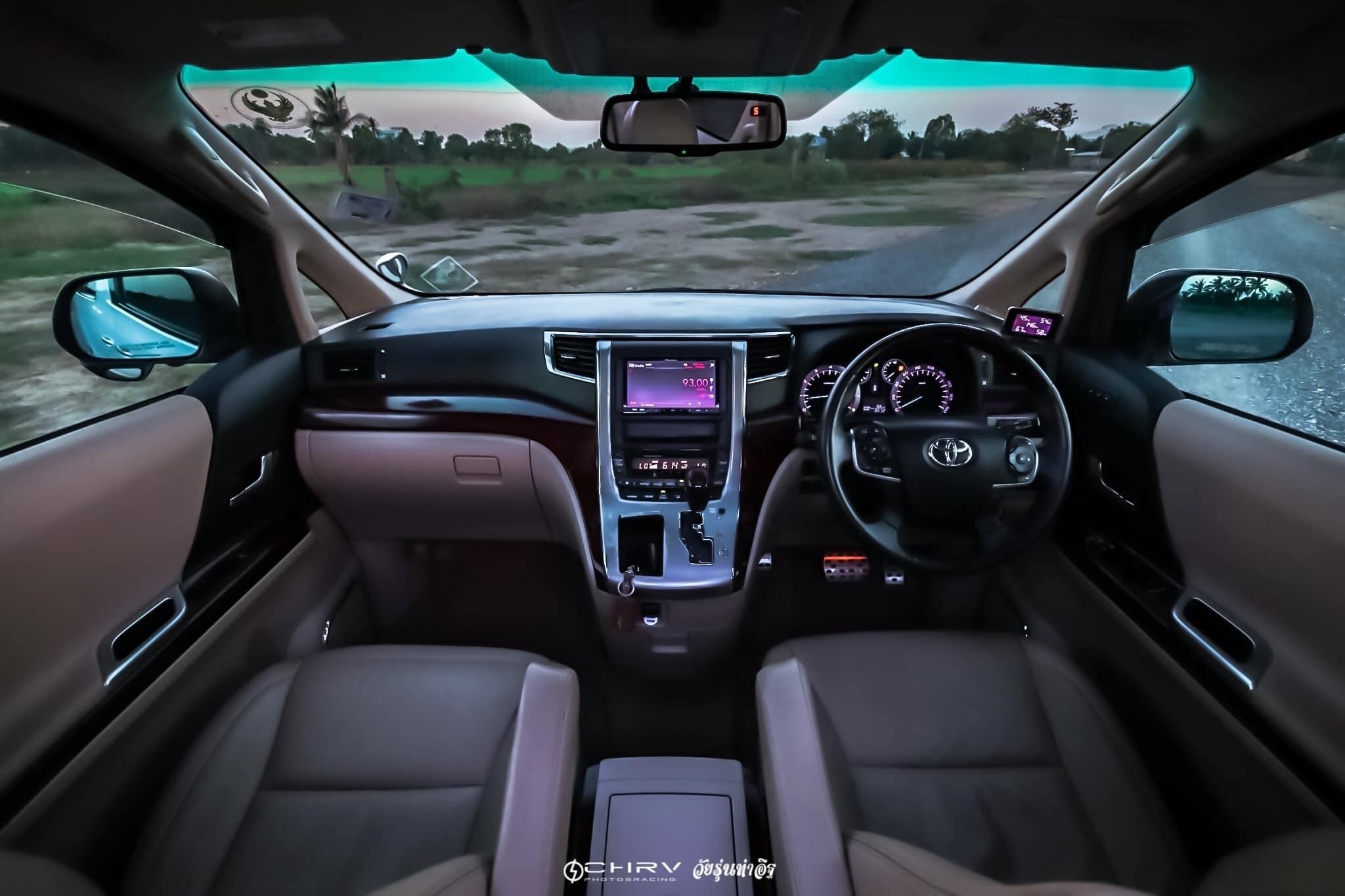 Toyota Alphard ปี 2011 สีขาว (รูปที่ 3)