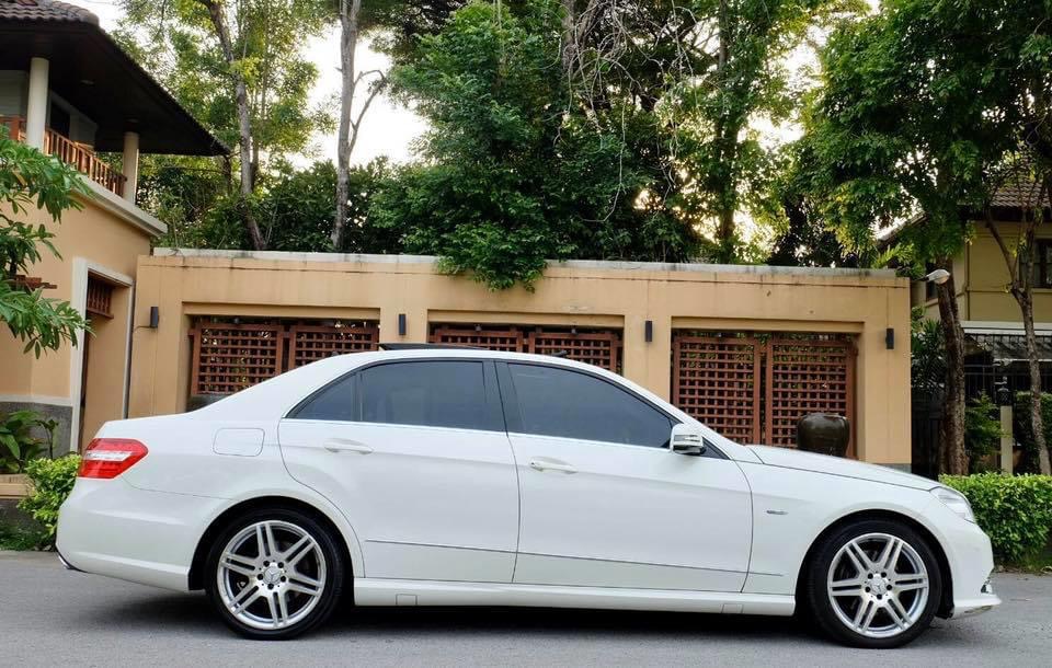 Mercedes-Benz E-Class W212 E200 ปี 2012 สีขาว