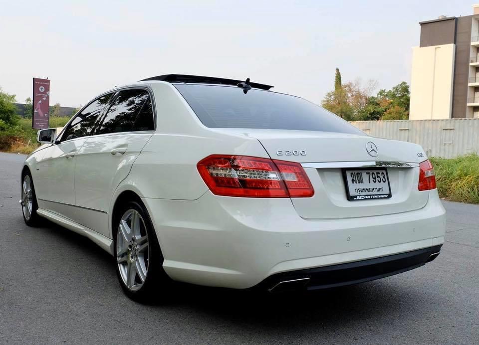 Mercedes-Benz E-Class W212 E200 ปี 2012 สีขาว (รูปที่ 6)