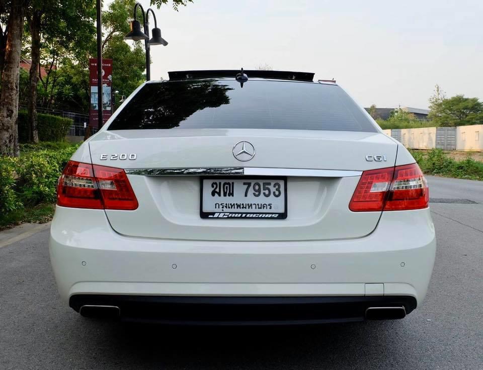Mercedes-Benz E-Class W212 E200 ปี 2012 สีขาว (รูปที่ 7)