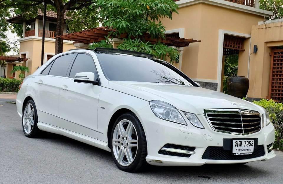 Mercedes-Benz E-Class W212 E200 ปี 2012 สีขาว