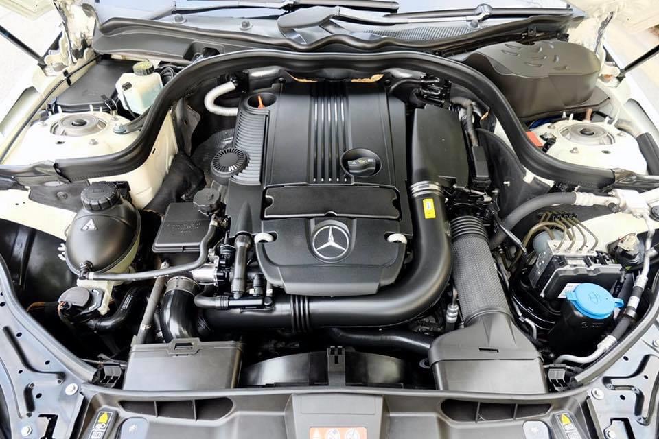 Mercedes-Benz E-Class W212 E200 ปี 2012 สีขาว (รูปที่ 15)