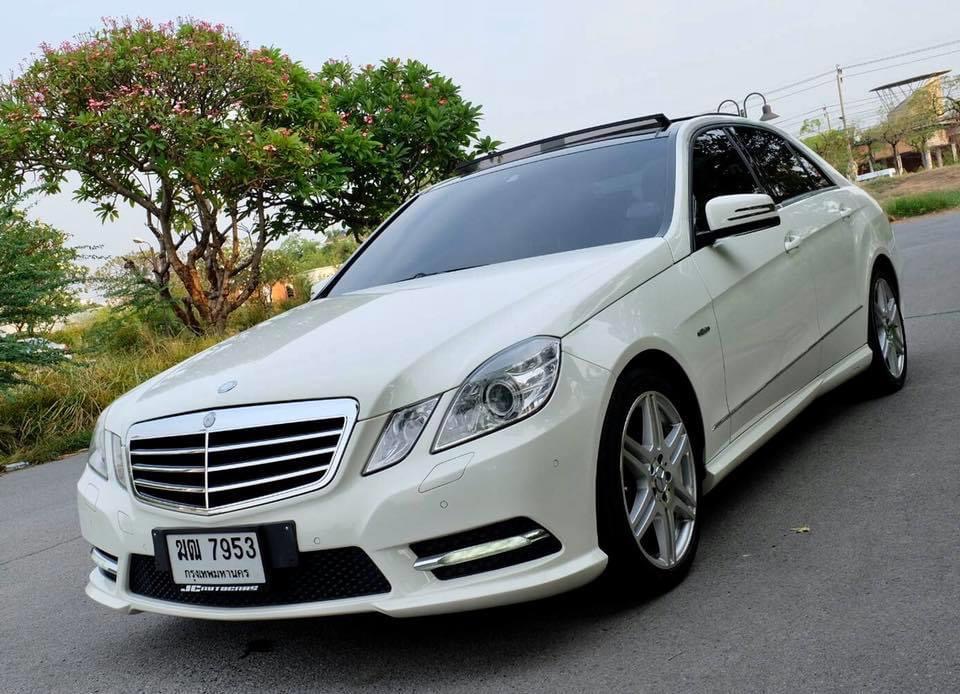 Mercedes-Benz E-Class W212 E200 ปี 2012 สีขาว