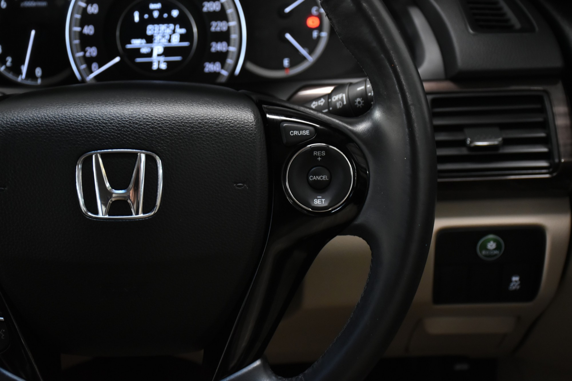 Honda Accord Gen 9 ปี 2016 สีดำ (รูปที่ 14)