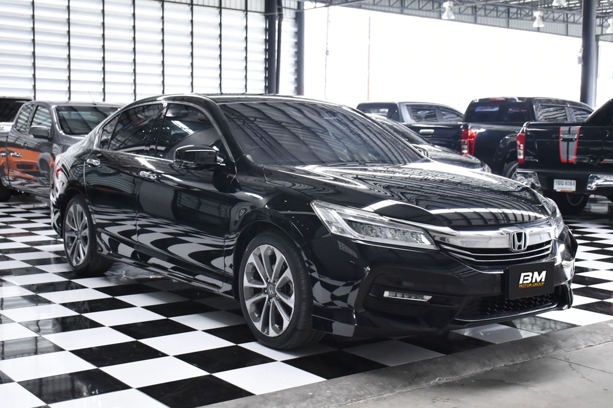 Honda Accord Gen 9 ปี 2016 สีดำ