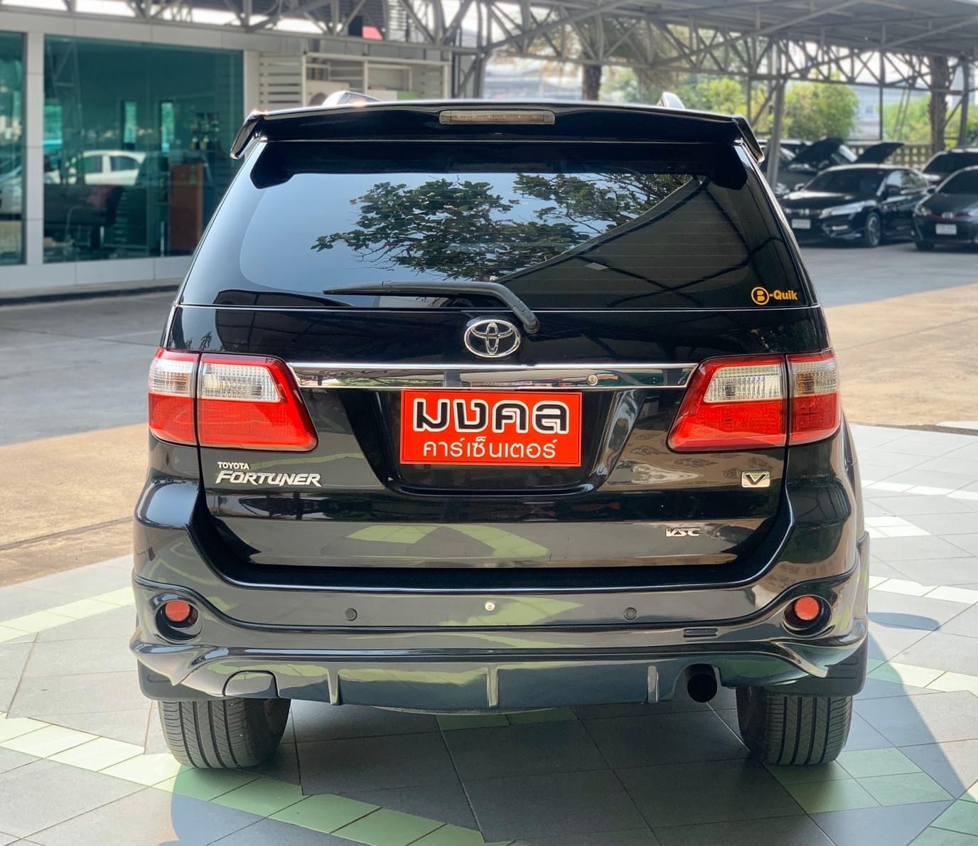 Toyota Fortuner ไมเนอร์เชนจ์ 1 ปี 2010 สีดำ (รูปที่ 4)