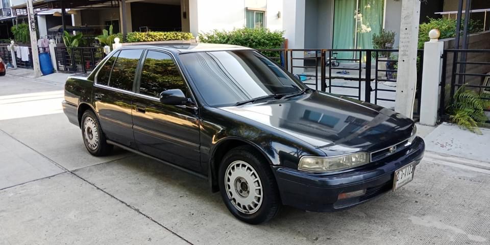 Honda Accord Gen 4 (ตาเพชร) ปี 1991 สีดำ