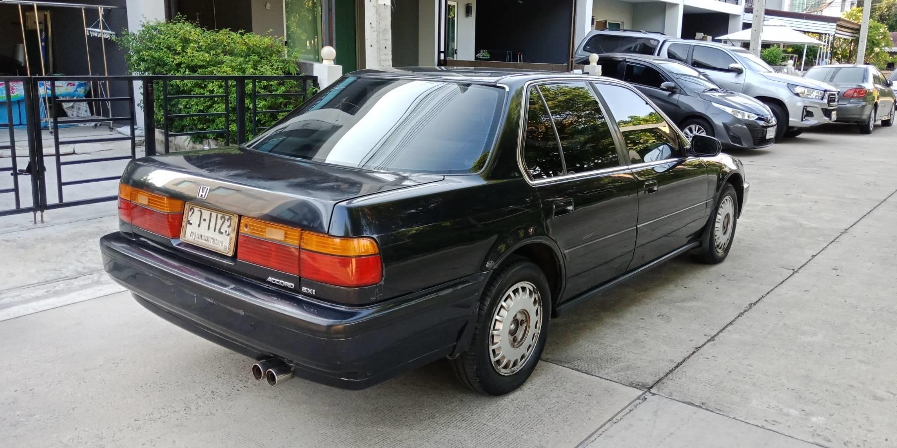 Honda Accord Gen 4 (ตาเพชร) ปี 1991 สีดำ (รูปที่ 10)