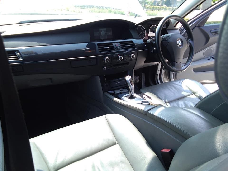 BMW 5 Series E60 520d ปี 2010 สีเทา (รูปที่ 12)