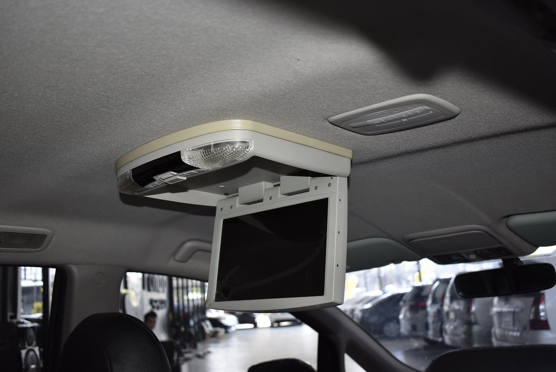 Mitsubishi Space Wagon ปี 2011 สีขาว (รูปที่ 8)