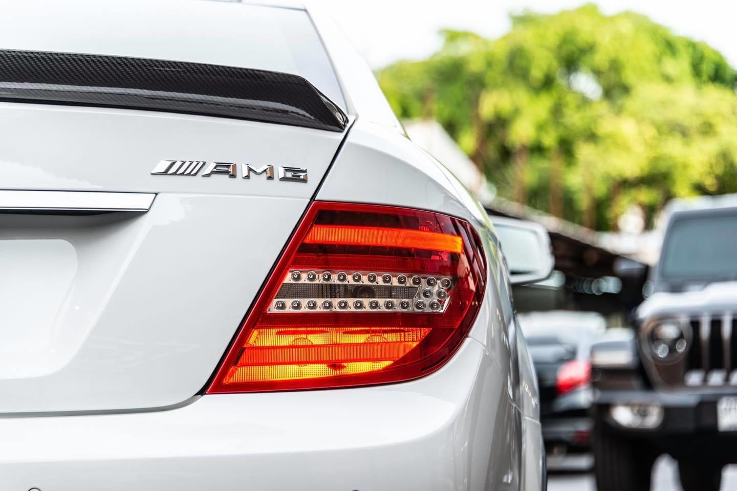 Mercedes-Benz C180 ปี 2013 สีขาว (รูปที่ 11)