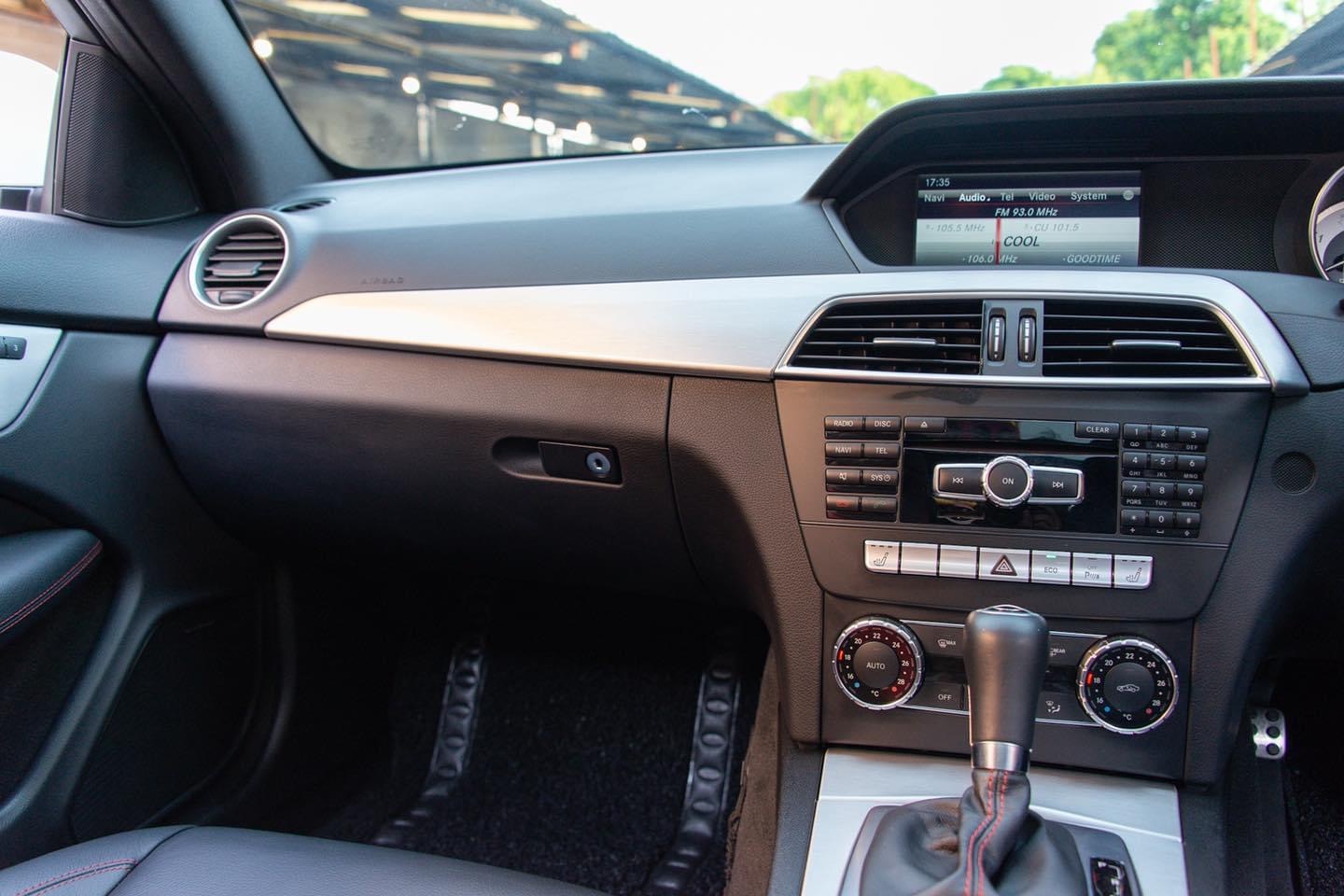 Mercedes-Benz C180 ปี 2013 สีขาว (รูปที่ 19)