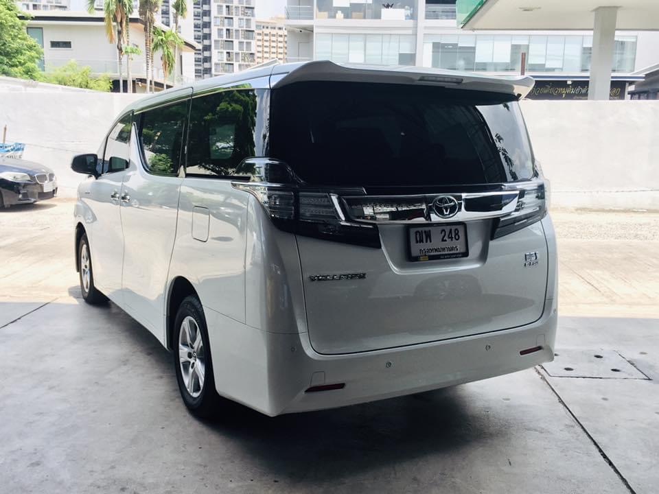 Toyota Vellfire ปี 2017 สีขาว (รูปที่ 2)