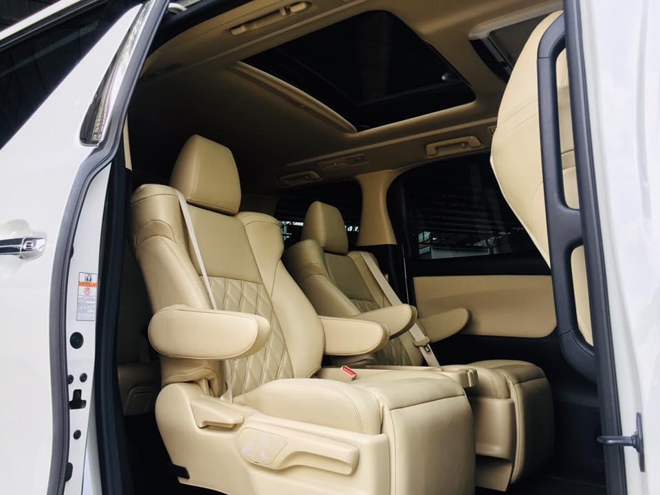 Toyota Vellfire ปี 2017 สีขาว (รูปที่ 10)