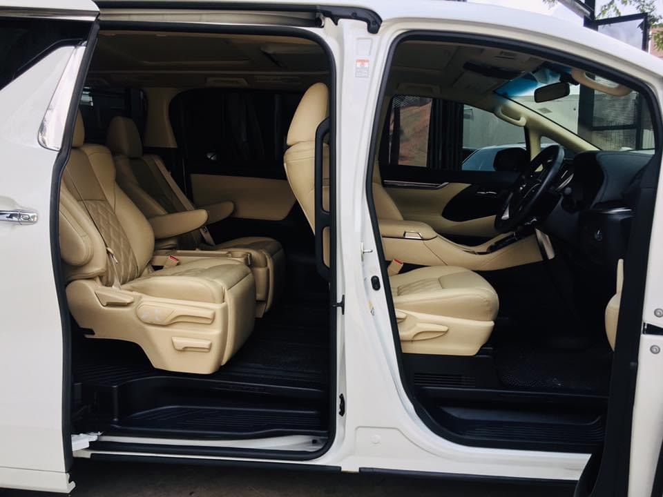 Toyota Vellfire ปี 2017 สีขาว (รูปที่ 4)