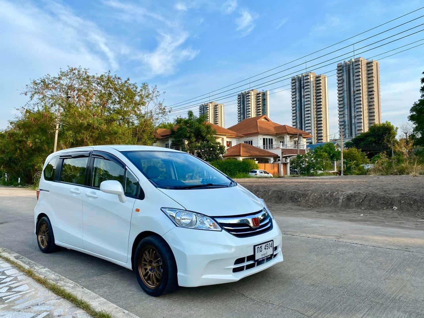 Honda Freed ปี 2014 สีขาว (รูปที่ 5)
