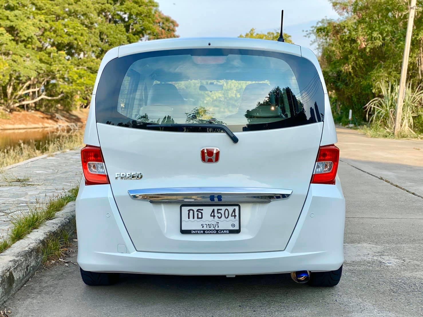 Honda Freed ปี 2014 สีขาว