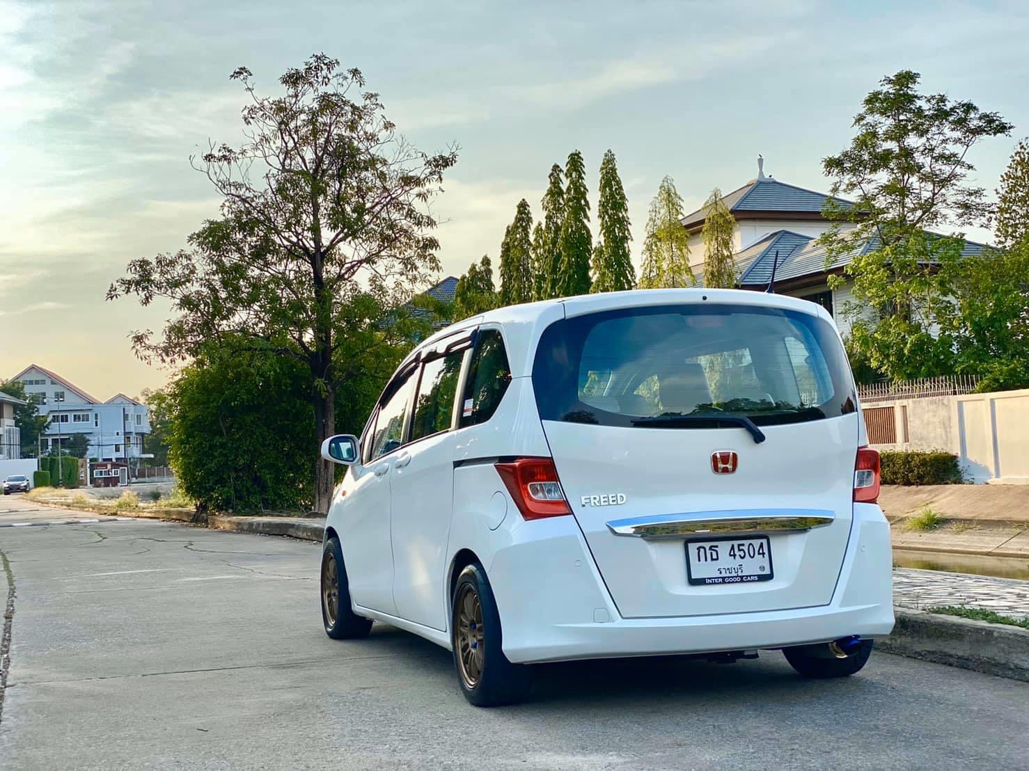 Honda Freed ปี 2014 สีขาว