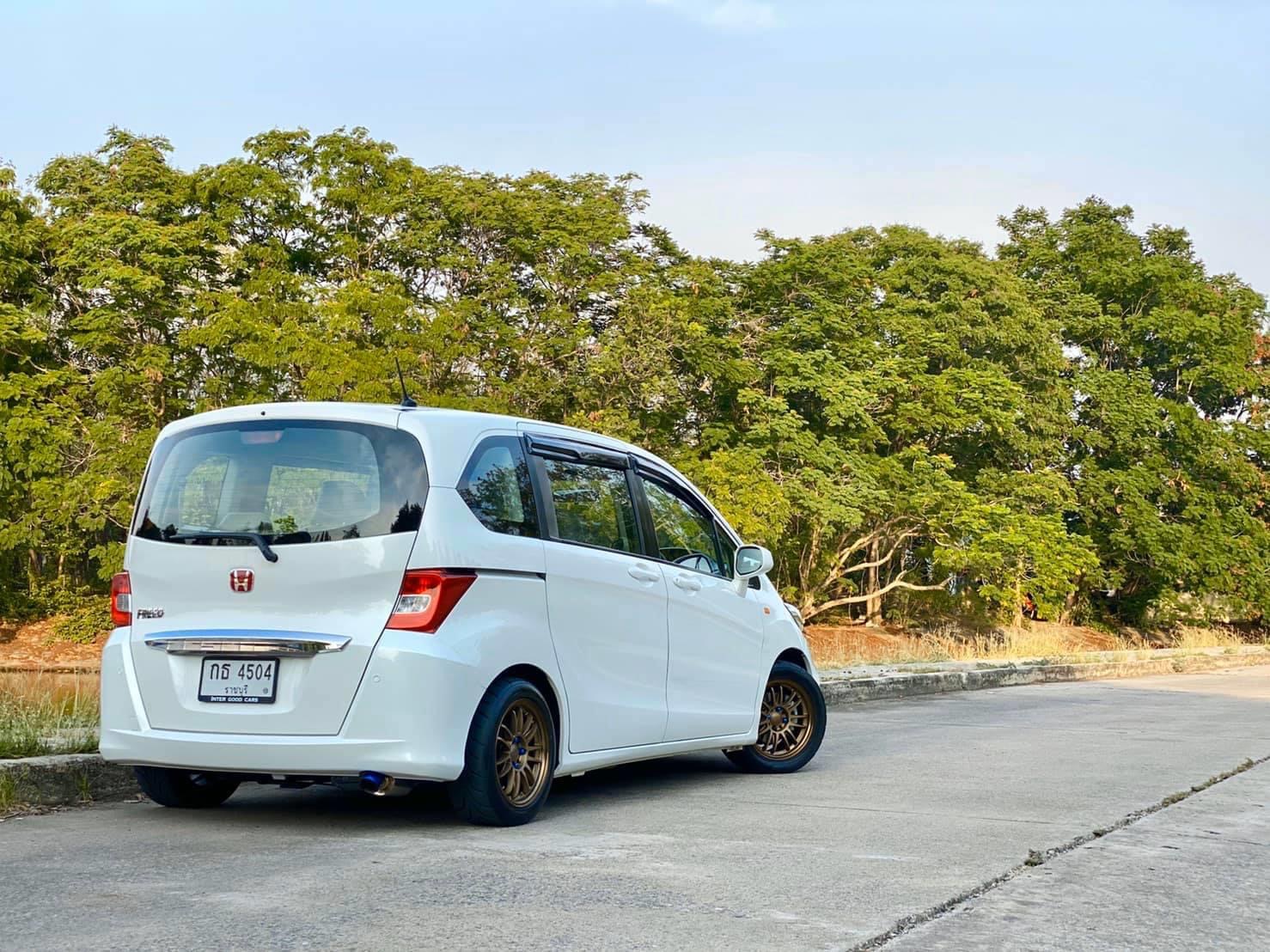 Honda Freed ปี 2014 สีขาว (รูปที่ 4)