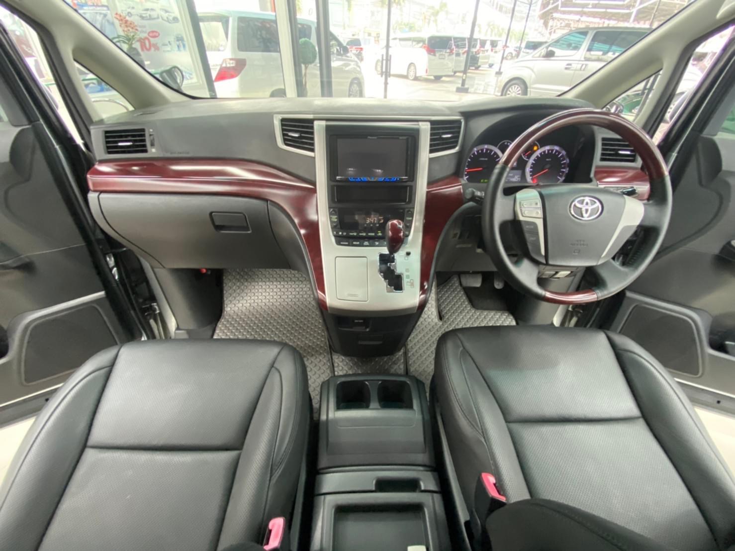 Toyota Vellfire ปี 2009 สีเทา