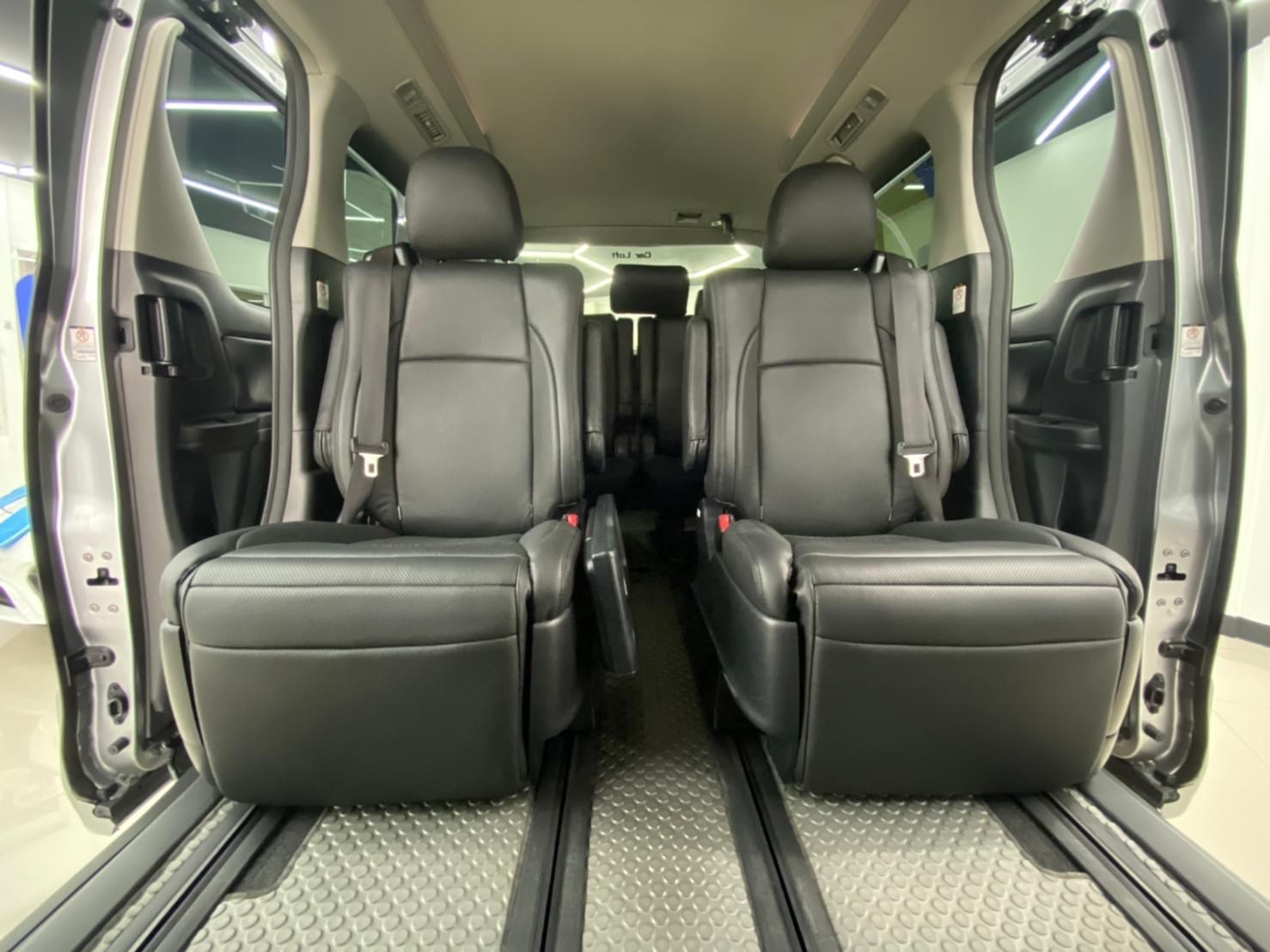 Toyota Vellfire ปี 2009 สีเทา (รูปที่ 3)