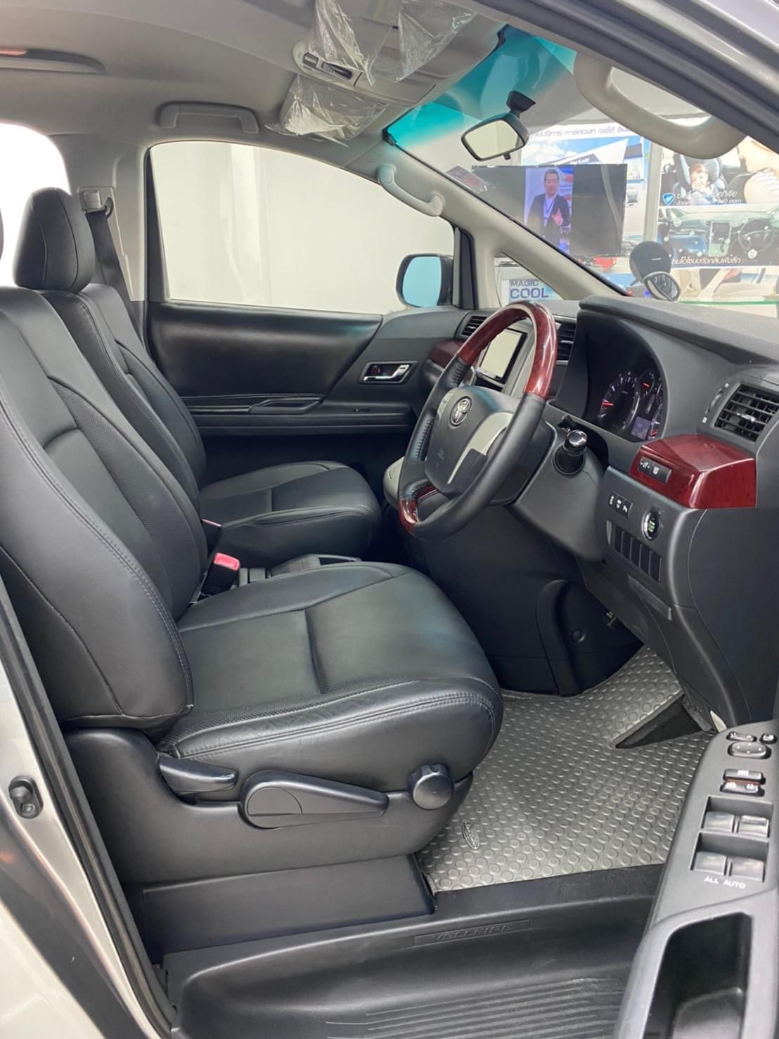 Toyota Vellfire ปี 2009 สีเทา (รูปที่ 13)