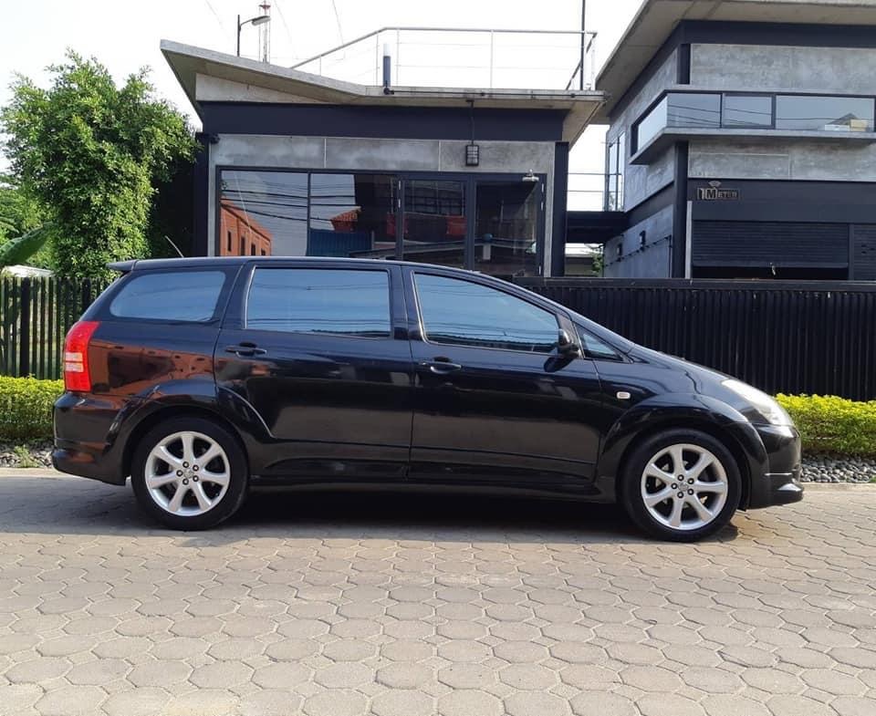 Toyota Wish ปี 2004 สีดำ