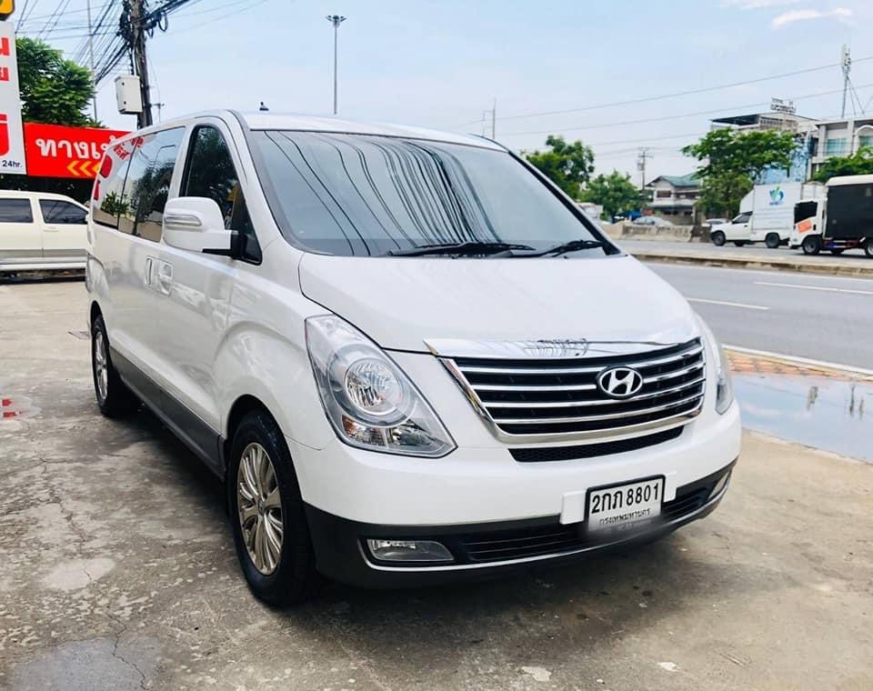 Hyundai Grand Starex ปี 2013 สีขาว