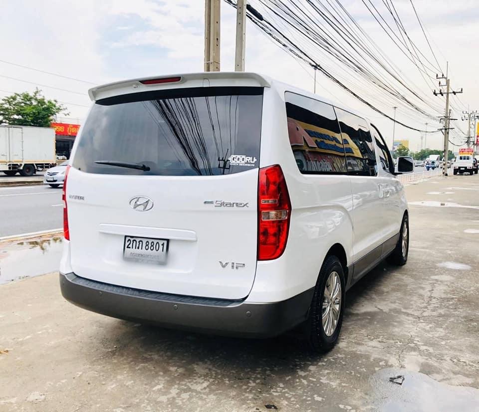 Hyundai Grand Starex ปี 2013 สีขาว