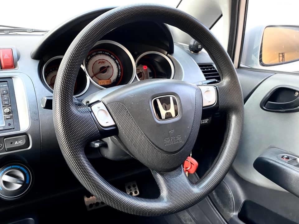 Honda Jazz GD ปี 2007 สีขาว (รูปที่ 13)
