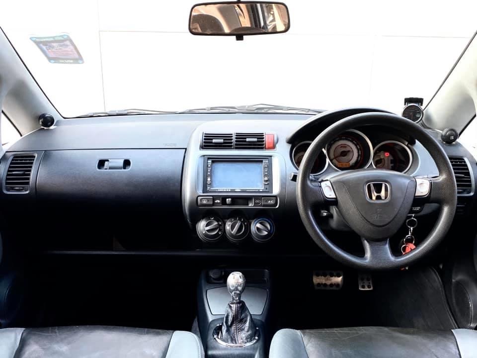 Honda Jazz GD ปี 2007 สีขาว (รูปที่ 11)