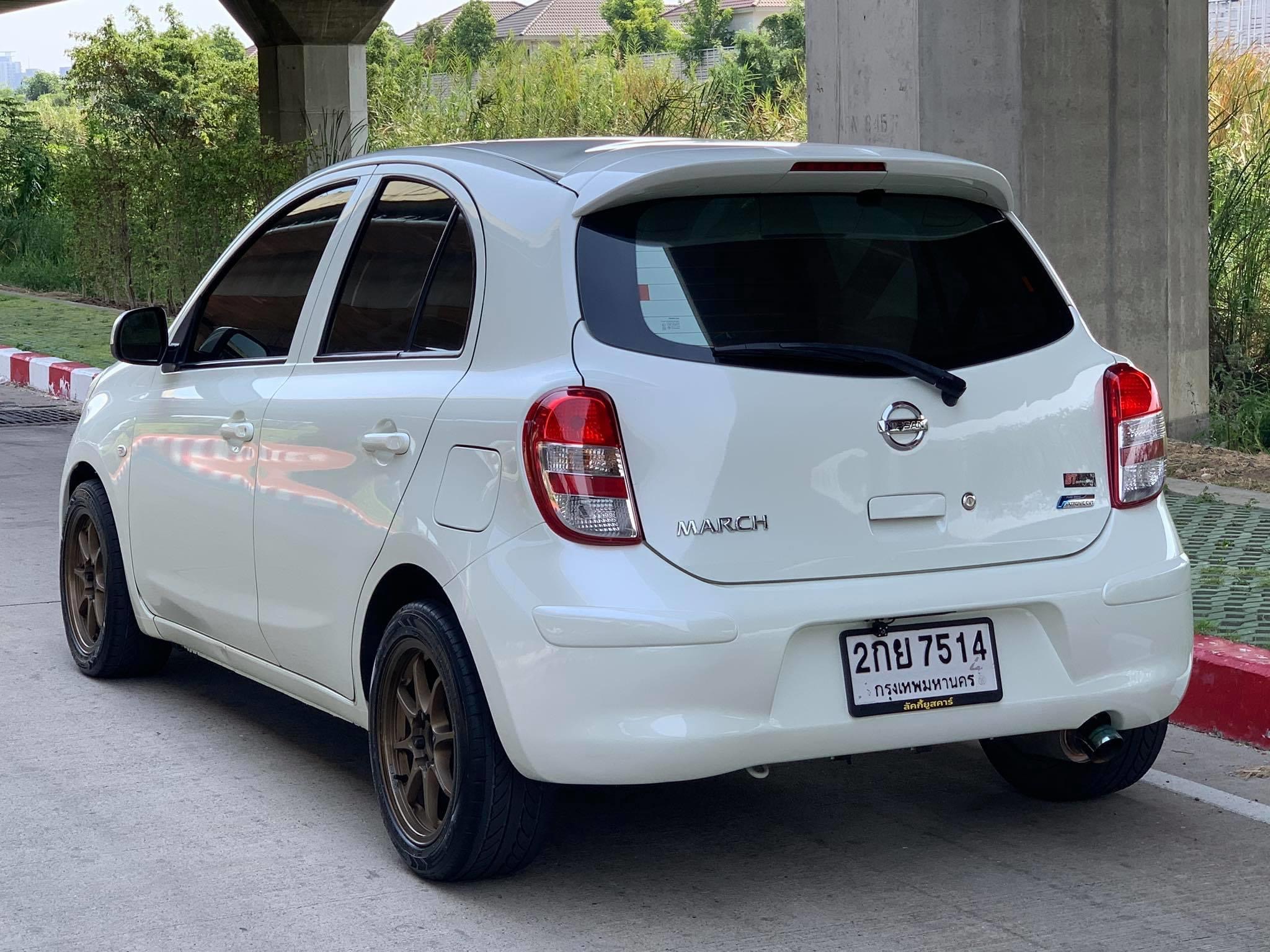 Nissan March ปี 2011 สีขาว (รูปที่ 7)