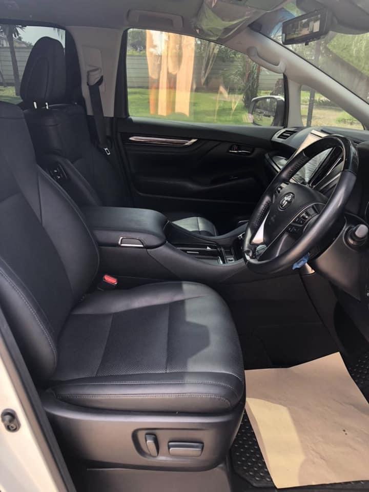 Toyota Alphard ปี 2019 สีขาว (รูปที่ 12)