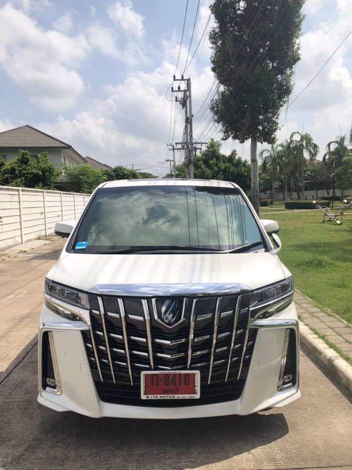 Toyota Alphard ปี 2019 สีขาว