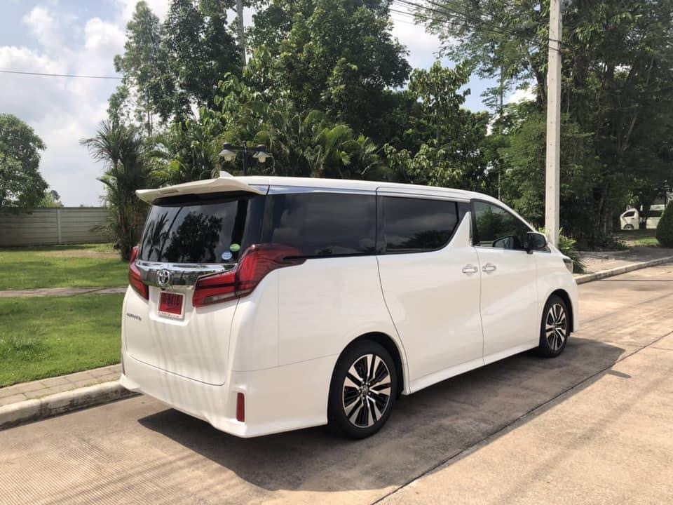 Toyota Alphard ปี 2019 สีขาว