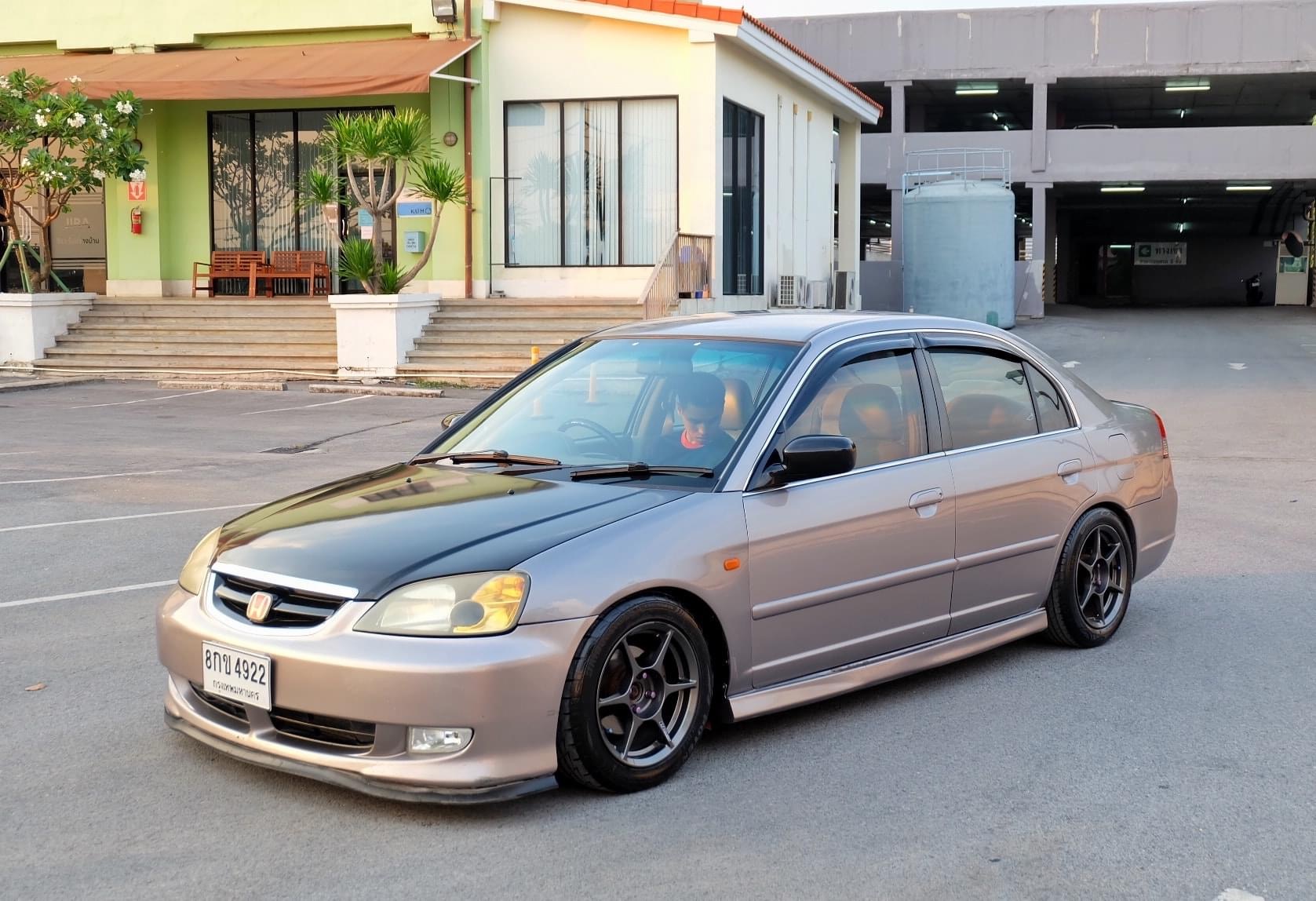 Honda Civic ES (Dimension) ปี 2001 สีเทา (รูปที่ 15)