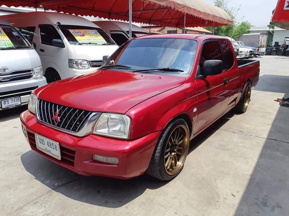 Mitsubishi Strada ปี 2003 สีแดง