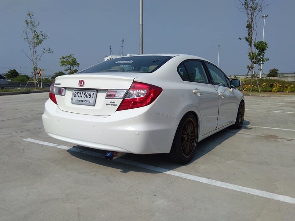 Honda Civic FB ปี 2013 สีขาว