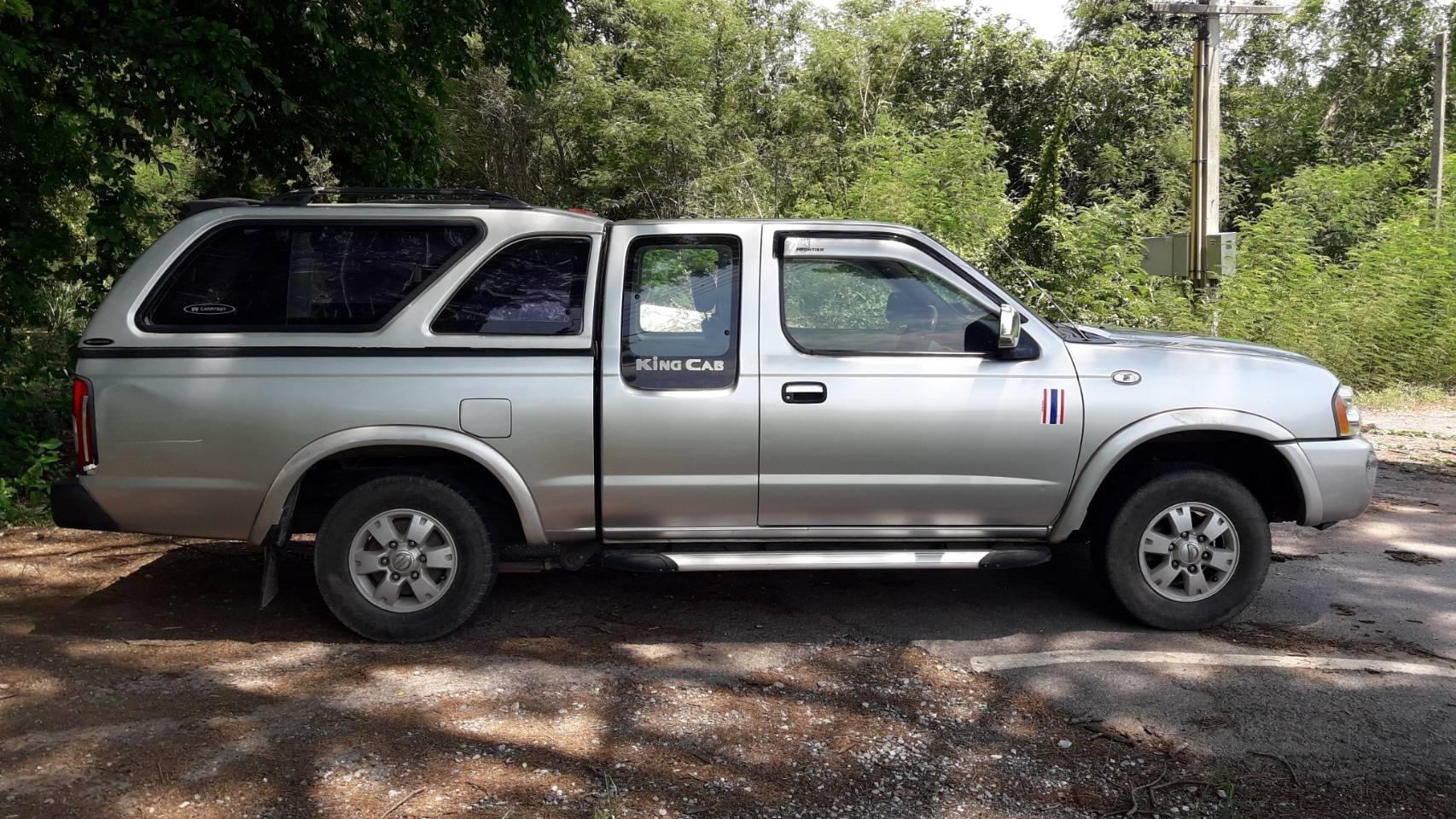 Nissan Navara Frontier ปี 2005 สีเทา