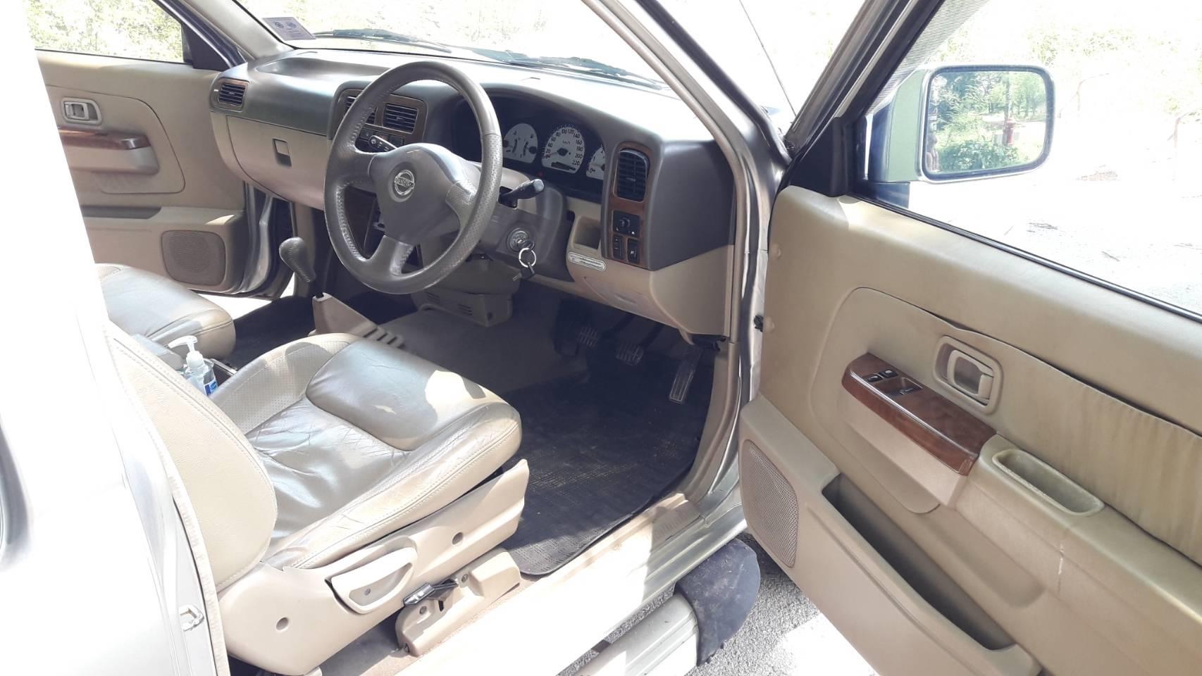 Nissan Navara Frontier ปี 2005 สีเทา (รูปที่ 10)