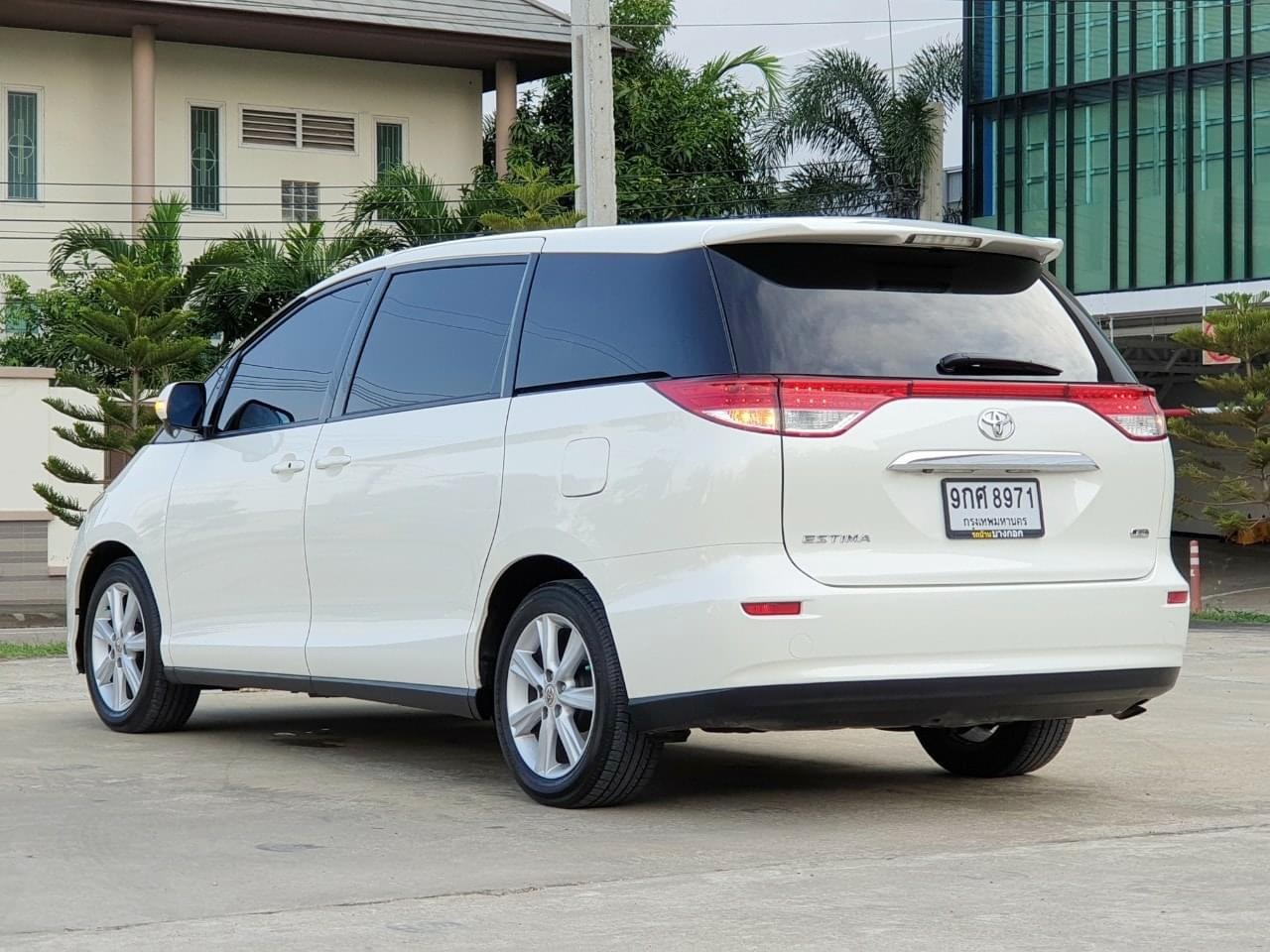 Toyota Estima ปี 2011 สีขาว (รูปที่ 8)