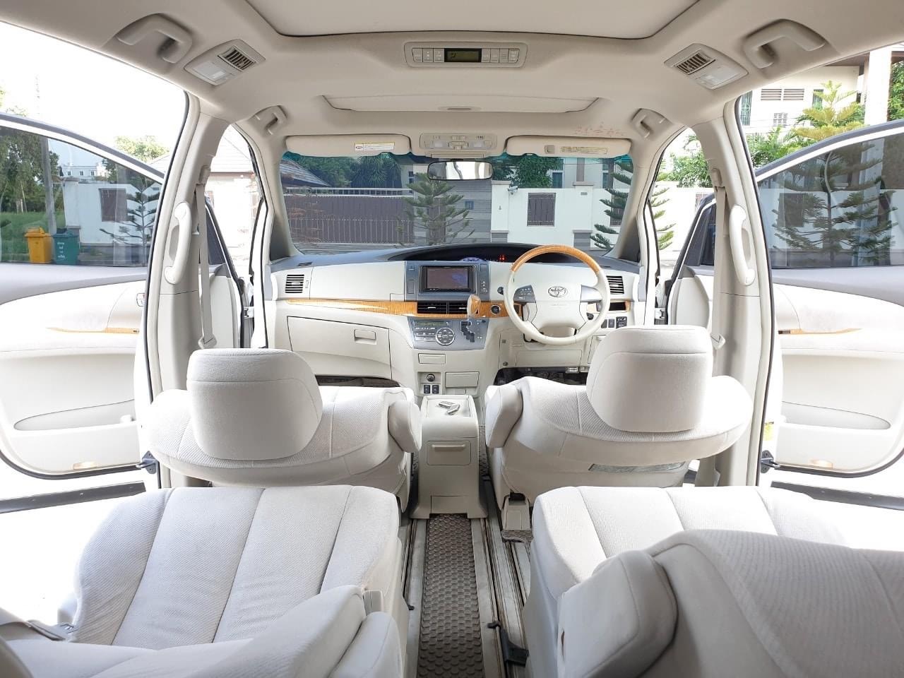 Toyota Estima ปี 2011 สีขาว (รูปที่ 13)