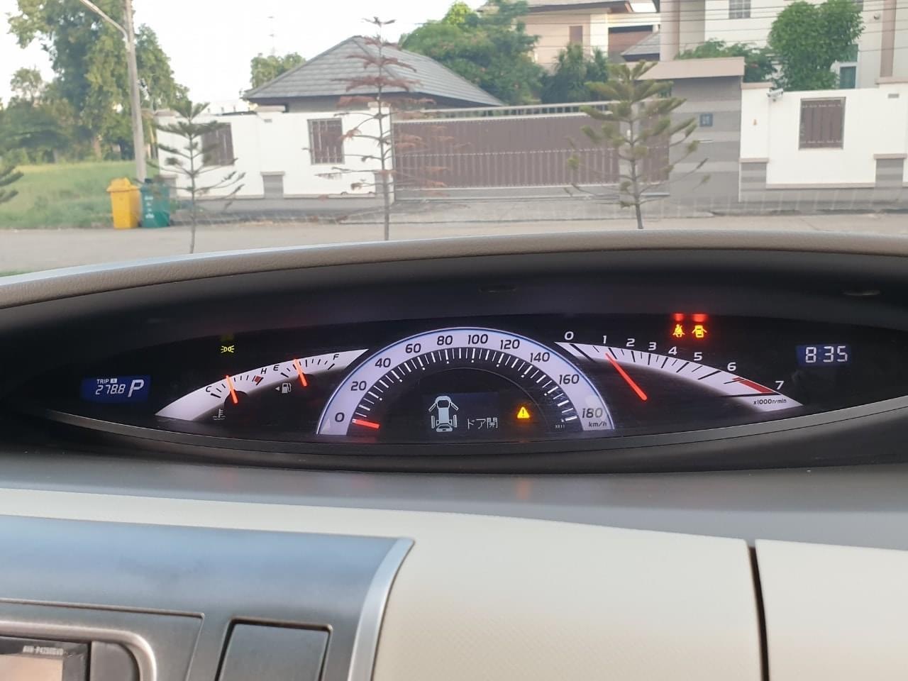 Toyota Estima ปี 2011 สีขาว (รูปที่ 17)