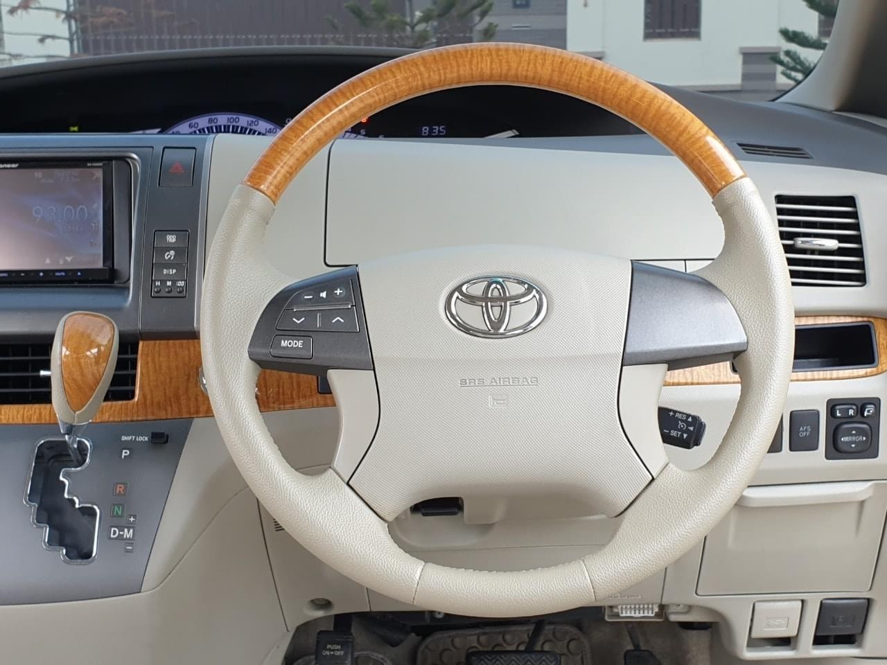 Toyota Estima ปี 2011 สีขาว (รูปที่ 9)