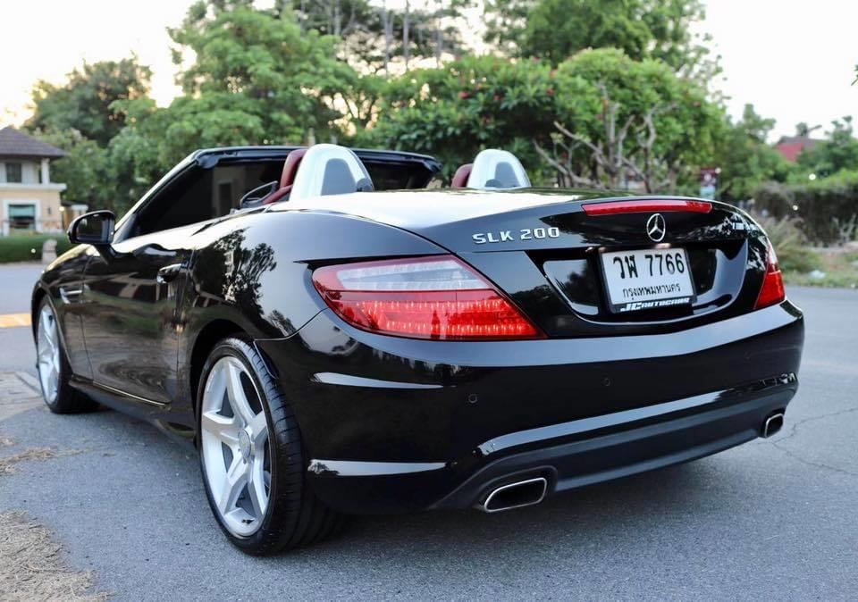 Mercedes-Benz SLK-Class R172 SLK200 ปี 2015 สีดำ (รูปที่ 9)