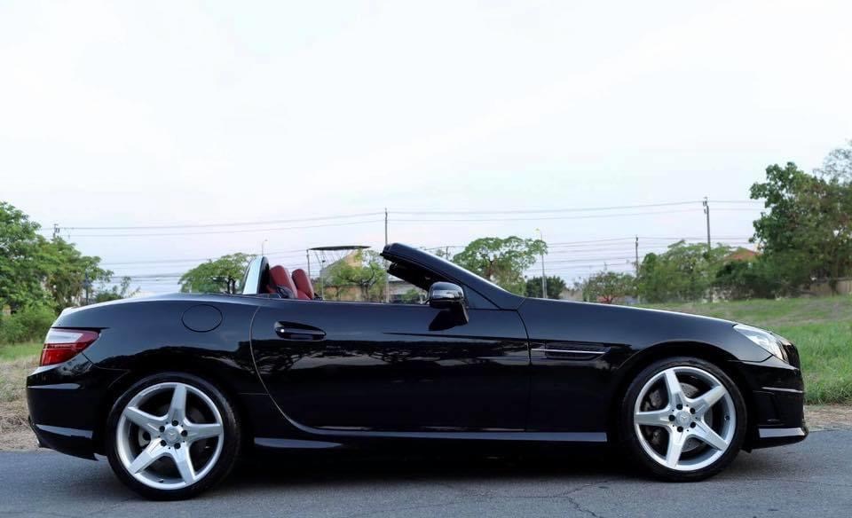 Mercedes-Benz SLK-Class R172 SLK200 ปี 2015 สีดำ (รูปที่ 6)