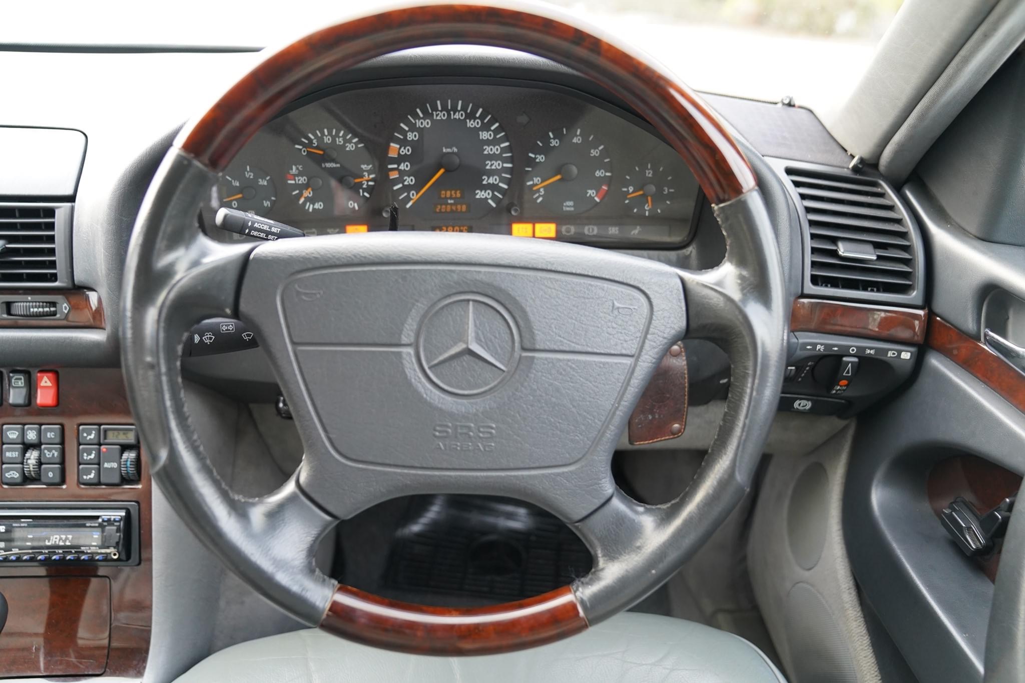 Mercedes-Benz S-Class W140 S280 ปี 1996 สีเทา (รูปที่ 9)